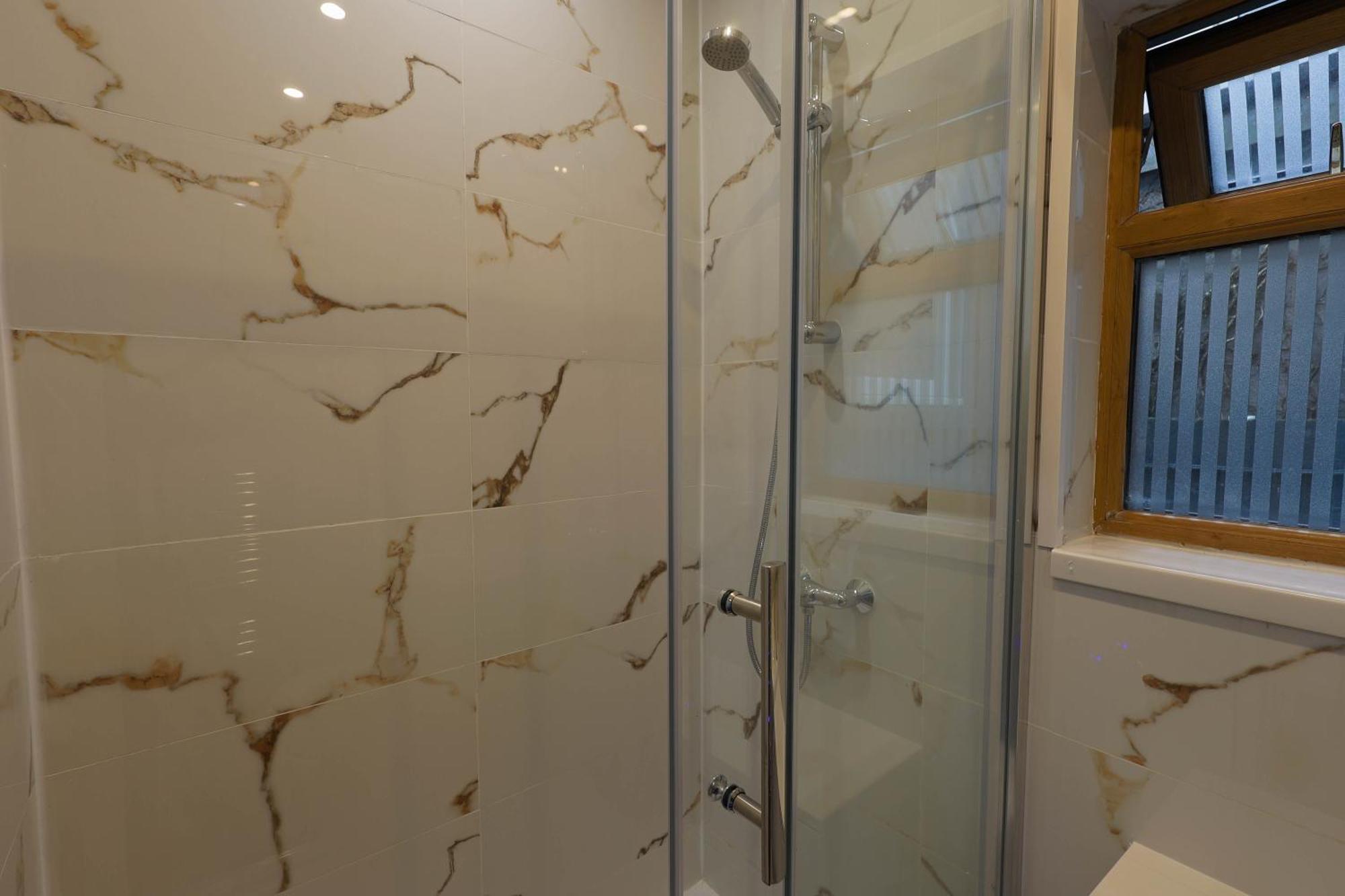 Stylish Apartment In City Centre - Walk Everywhere Cardiff Exteriör bild